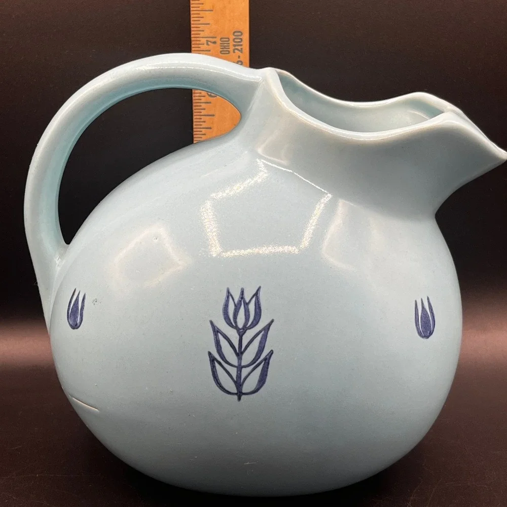 Blue USA Pottery‎ Farmhouse Tilt Ball Pitcher w/ Ice Lip 6.5